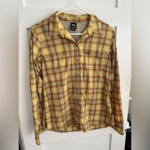 REI light weight long sleeve yellow button down